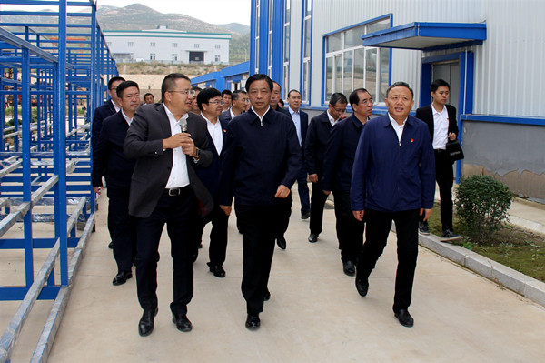 朝陽市市委書記、市人大常委會主任蹇彪率領(lǐng)導(dǎo)班子到我司考察調(diào)研