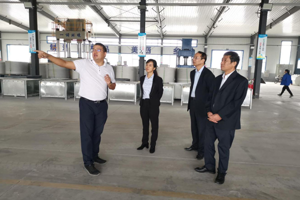 陜西航天建設(shè)集團(tuán)有限公司總經(jīng)理、黨委副書記謝明娟率隊(duì)赴遼寧一諾環(huán)保產(chǎn)業(yè)集團(tuán)開(kāi)展考察調(diào)研工作